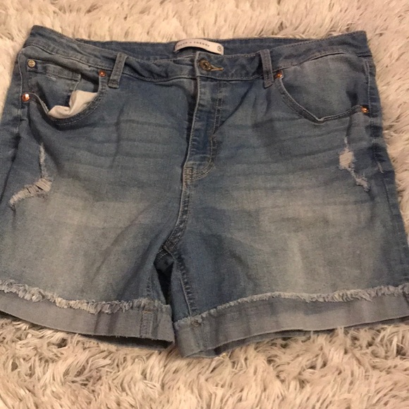 Blue distressed jean shorts💙 - Picture 1 of 3